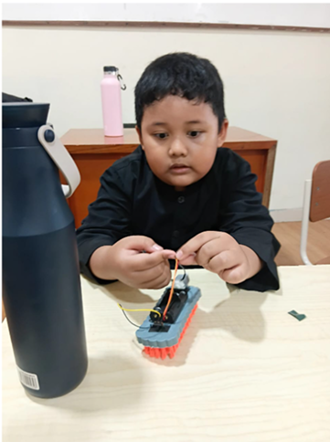 Kegiatan ekskul Robotik 1