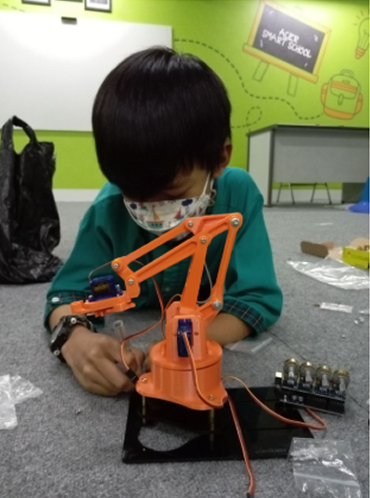 Kegiatan ekskul Robotik 2